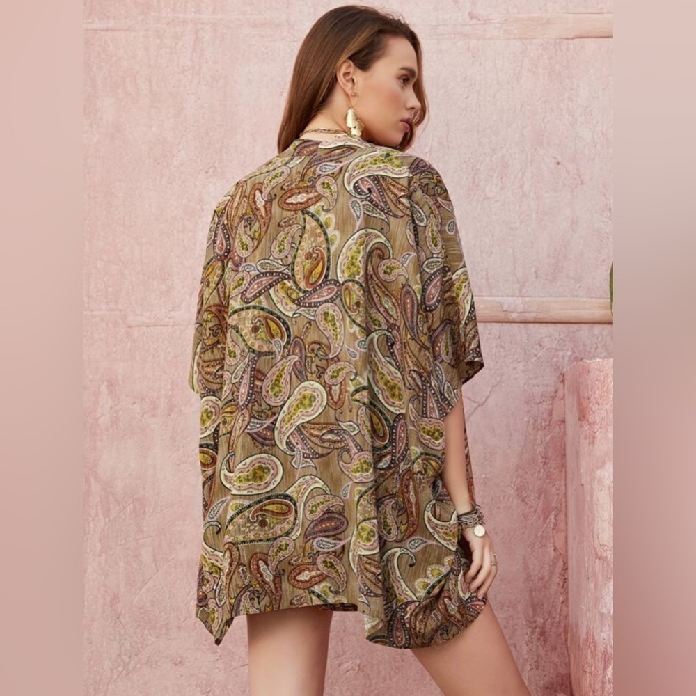 Rusttydustty Paisley Print Tube Top / Cami & High Waisted Shorts & Kimono Set - Picture 3 of 15
